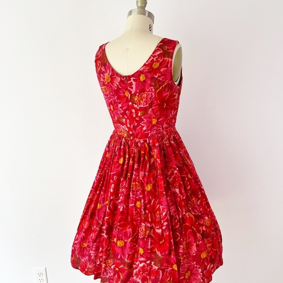 50s Style Sleeveless Fit & Flare Cotton Dress - Red Tropical - Picture 5 of 8